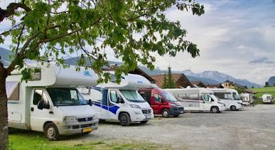 Cuando la precariedad balear obliga a vivir en caravanas.