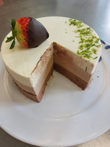 TARTA TRES CHOCOLATES