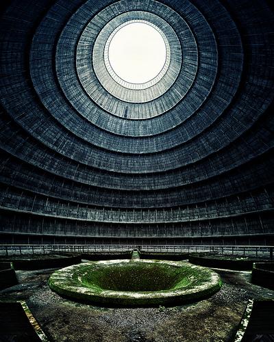 theblackworkshop:

Cooling Tower (by ill-padrino...