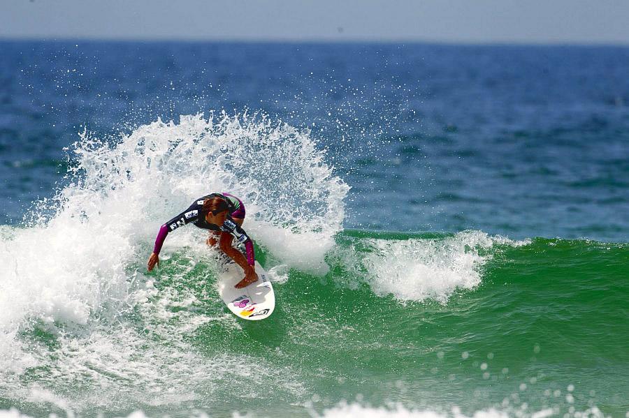 Sally Fitzgibbons y Matt Banting campeones del Australian Open of Surfing