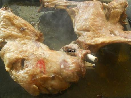 Cordero asado con agua y sal Cordero asado con agua y sal