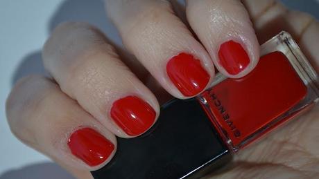 Bucolic Poppy Nails by Givenchy