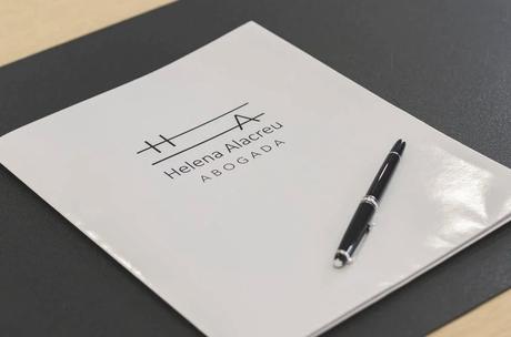 Helena Alacreu, abogada