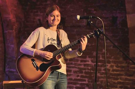 BLOGSSIPGIRL TE PRESENTA: MARIA BONILLA, LA SENSIBILIDAD Y FRESCURA DE UNA JOVEN CANTAUTORA. BLOGSSIPGIRL TE PRESENTA: MARIA BONILLA, LA SENSIBILIDAD Y FRESCURA DE UNA JOVEN CANTAUTORA.