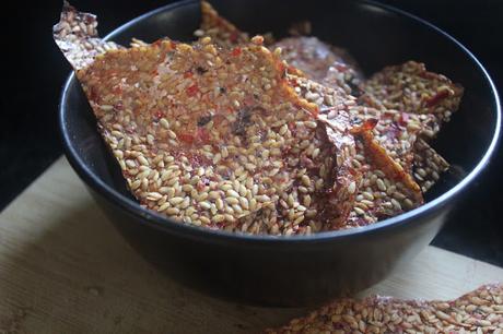 CRACKERS DE OLIVAS Y PIMIENTO CRACKERS DE OLIVAS Y PIMIENTO