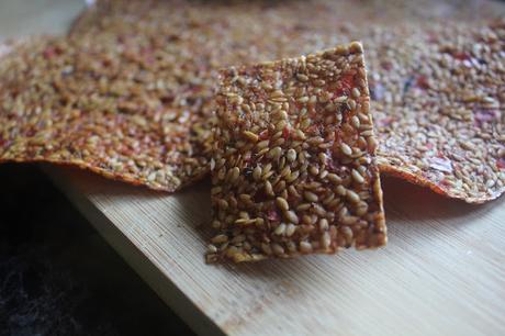 CRACKERS DE OLIVAS Y PIMIENTO CRACKERS DE OLIVAS Y PIMIENTO