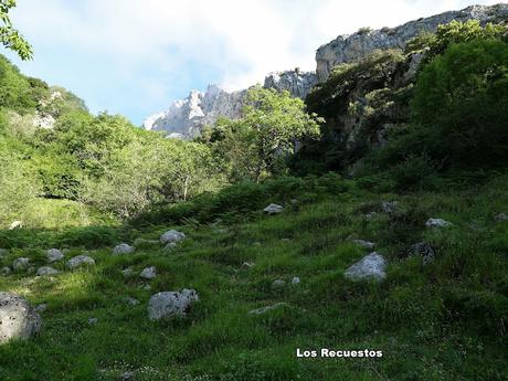 Poncebos-Camarmeña-Ondón-Beceña-La Cabeza Llerosos