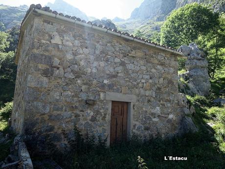 Poncebos-Camarmeña-Ondón-Beceña-La Cabeza Llerosos