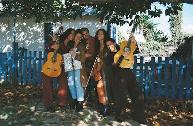 ANNA COLOM: 'A MEDIO MAR' CON LAS MIGAS ANNA COLOM: 'A MEDIO MAR' CON LAS MIGAS
