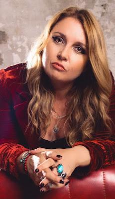 ILINOISE: 'ANTES DE TIEMPO'