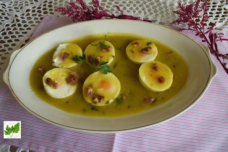 Huevos en salsa con jamón Huevos en salsa con jamón