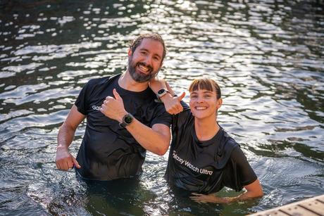 En competencia de obstáculos, deportistas e influencers prueban nuevo Galaxy Watch Ultra en laguna de Mall Sport