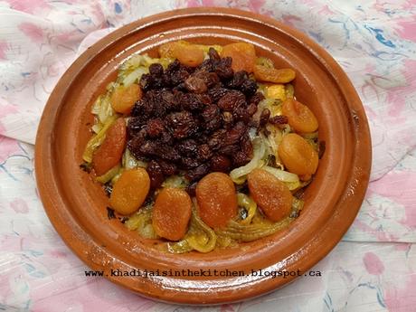 TAGINE DE POULET AUX ABRICOTS ET RAISINS SECS / CHICKEN TAGINE WITH DRIED APRICOTS AND RAISINS / TAGINE DE POLLO CON ALBARICOQUES SECOS Y PASAS / طاجين الدجاج بالمشمش المجفف والزبيب