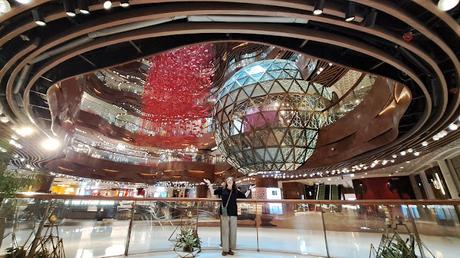 HONG KONG : UNA CIUDAD SORPRENDENTE HONG KONG : UNA CIUDAD SORPRENDENTE