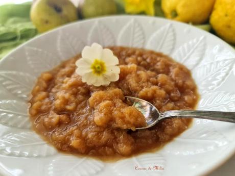 Compota de membrillos y manzanas especiada