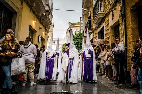COFRADÍA DE NTRO. PADRE JESÚS NAZARENO DEL AMOR. LUNES SANTO EN CÁDIZ