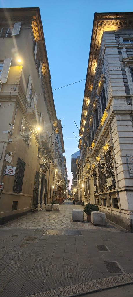 Recorriendo Génova y sus símbolos: Via Garibaldi y el Palacio de los Rolli, las lujosas casas nobles de la época. image.png