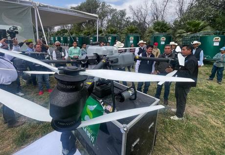 Gobierno de Soledad impulsará tecnificación del campo con drones agrícolas y paneles solares Gobierno de Soledad impulsará tecnificación del campo con drones agrícolas y paneles solares