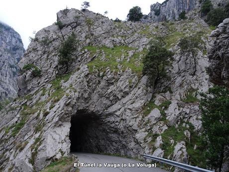 Poncebos-Senda del Cares-Canal de la Raya-Vega Maor-Ostón-Canal de Culiembru