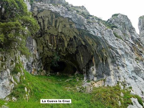 Poncebos-Senda del Cares-Canal de la Raya-Vega Maor-Ostón-Canal de Culiembru
