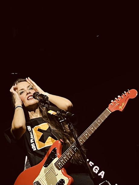 VEGA EN BEE WEEK: EMOCIÓN DESBORDADA [CRÓNICA]