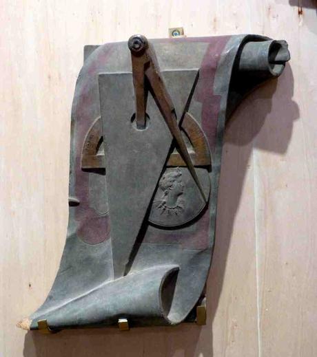 Alegorías matemáticas del Paul-Dupuy en Toulouse Alegorías matemáticas del Paul-Dupuy en Toulouse