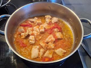 Arroz caldoso con pollo y espinacas