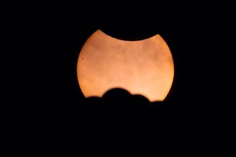 El eclipse solar se hace visible en toda España durante más de tres horas
