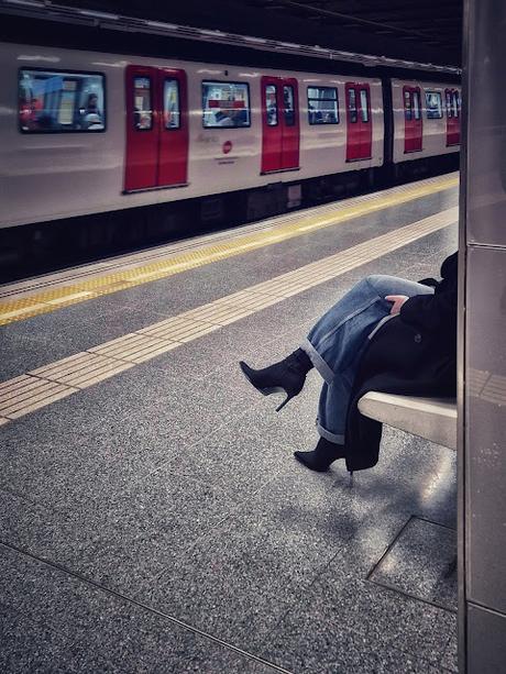 Barcelona (Barcelona Underground): La espera