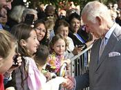 Carlos reanuda actividades oficiales después hospitalización