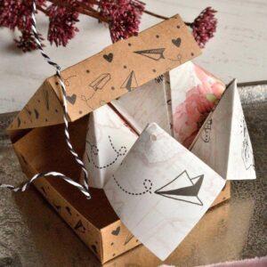 Invitaciones de boda digitales vs. en papel: ¿Cuál es la mejor opción para tu gran día? invitacion-comecocos