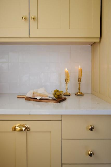 Amarillo mantequilla y Mocha Mousse: los colores de la primavera en Feng Shui Amarillo mantequilla y Mocha Mousse: los colores de la primavera en Feng Shui