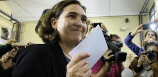 De las democracias a secas