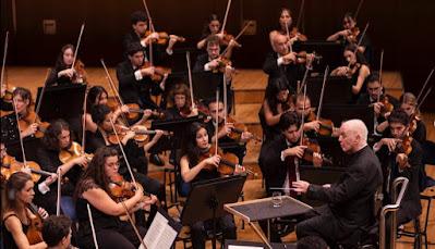 Daniel Barenboim: entre la música, lo político y lo humano Daniel Barenboim: entre la música, lo político y lo humano