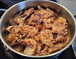 Conejo en salsa de anacardos y orejones Conejo en salsa de anacardos y orejones