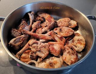 Conejo en salsa de anacardos y orejones Conejo en salsa de anacardos y orejones