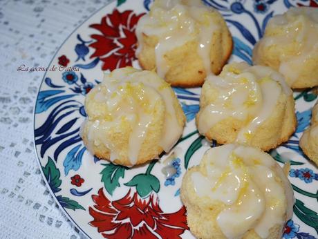 Bizcochitos de limón glaseados