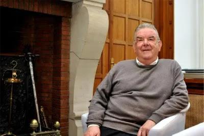 Psichopompe y El imposible retorno de Amélie Nothomb Psichopompe y El imposible retorno de Amélie Nothomb