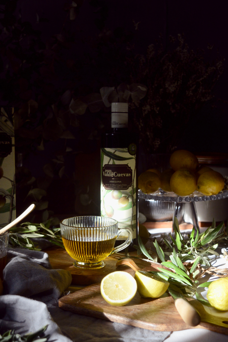 bizcocho-de-aceite-de-oliva-con-limón-y-salvia