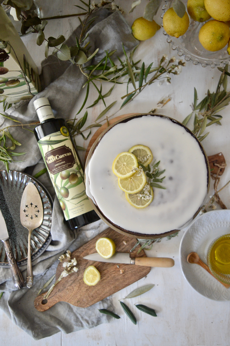 bizcocho-de-aceite-de-oliva-con-limón-y-salvia