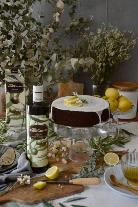 bizcocho-de-aceite-de-oliva-con-limón-y-salvia