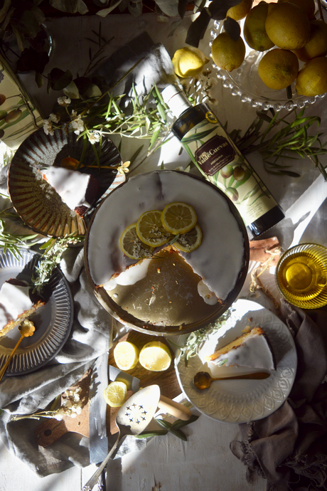 bizcocho-de-aceite-de-oliva-con-limón-y-salvia