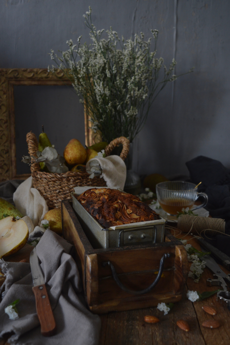 bizcocho-de-pera-y-almendra-con-canela