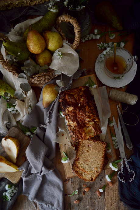 bizcocho-de-pera-y-almendra-con-canela