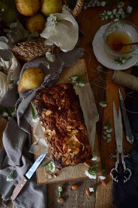 bizcocho-de-pera-y-almendra-con-canela