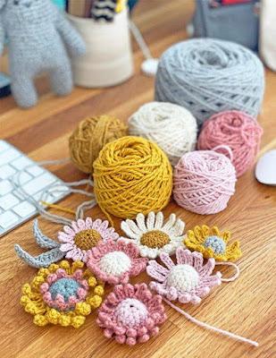 Flores a crochet: pequeñas obras de arte hechas a mano