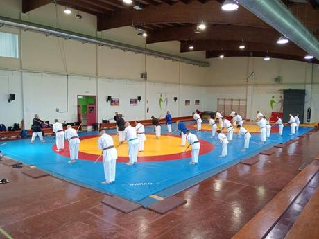 Crónica del IV Curso de Kobudo en Maracena – Un encuentro imprescindible para los amantes del arte tradicional Crónica del IV Curso de Kobudo en Maracena – Un encuentro imprescindible para los amantes del arte tradicional