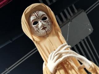 Lolita Pluma, reina del parque Santa Catalina, por Manu Medina. Lolita Pluma, reina del parque Santa Catalina, por Manu Medina.