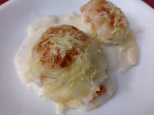 Huevos rellenos de carne con bechamel Huevos rellenos de carne con bechamel