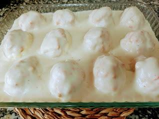 Huevos rellenos de carne con bechamel Huevos rellenos de carne con bechamel